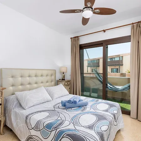 Sunset 4 Bedroom 200m To Beach+fast Wifi