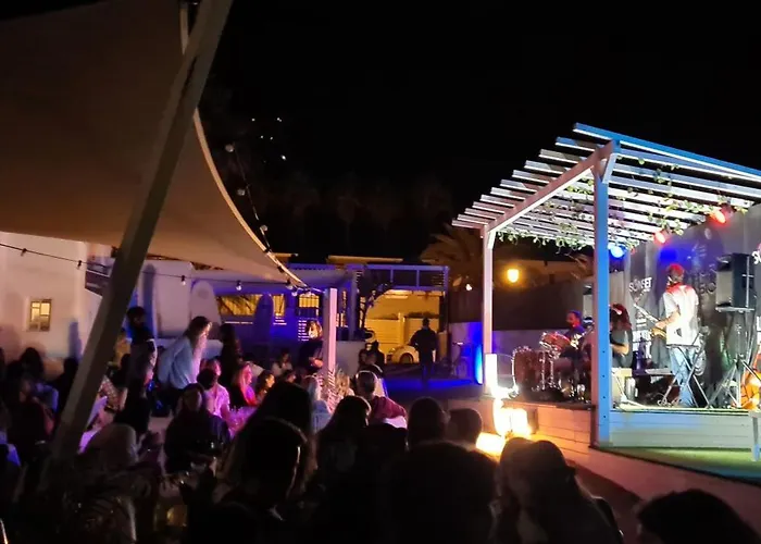 Vila Sunset 4 Bedroom 200m To Beach+fast Wifi Corralejo