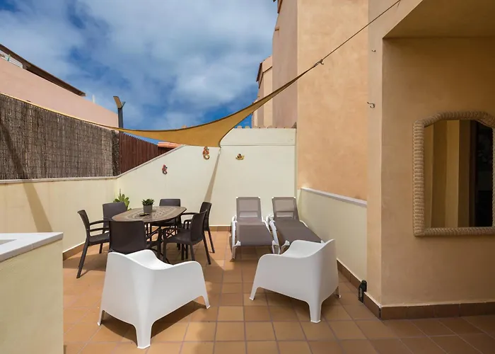 Vila Sunset 4 Bedroom 200m To Beach+fast Wifi Corralejo