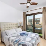Sunset 4 Bedroom 200m To Beach+fast Wifi