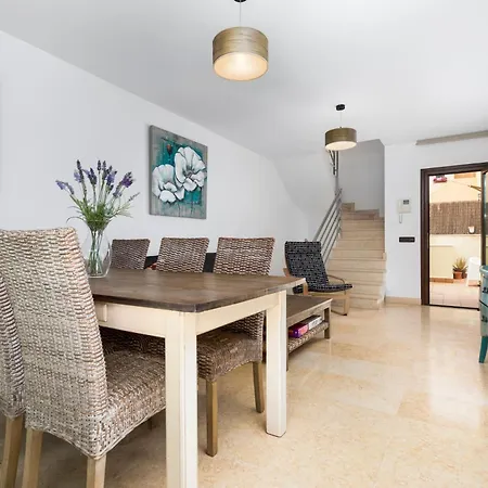 Villa Sunset 4 Bedroom 200m To Beach+fast Wifi Corralejo