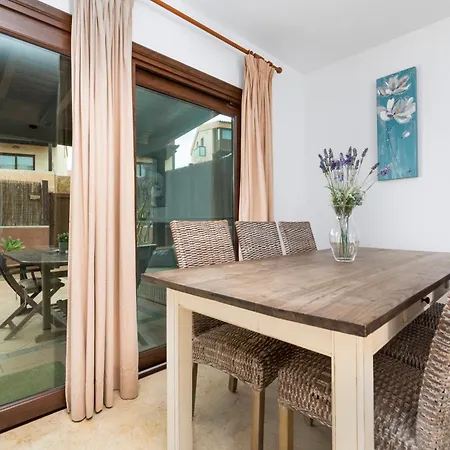 Sunset 4 Bedroom 200m To Beach+fast Wifi קורלחו